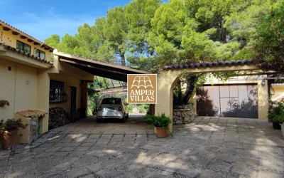 Magnificent villa with beautiful views and privacy in Sierra  Altea Golf.